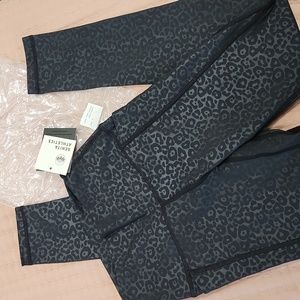 Senita Athletics Black Leopard